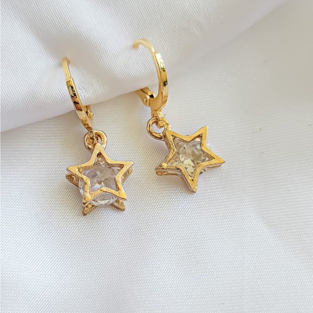 🌸3/$25 🆕 Gold Star Charm Huggie Hoop Earrings, Crystal Star Dangle Earrings - Picture 3 of 10